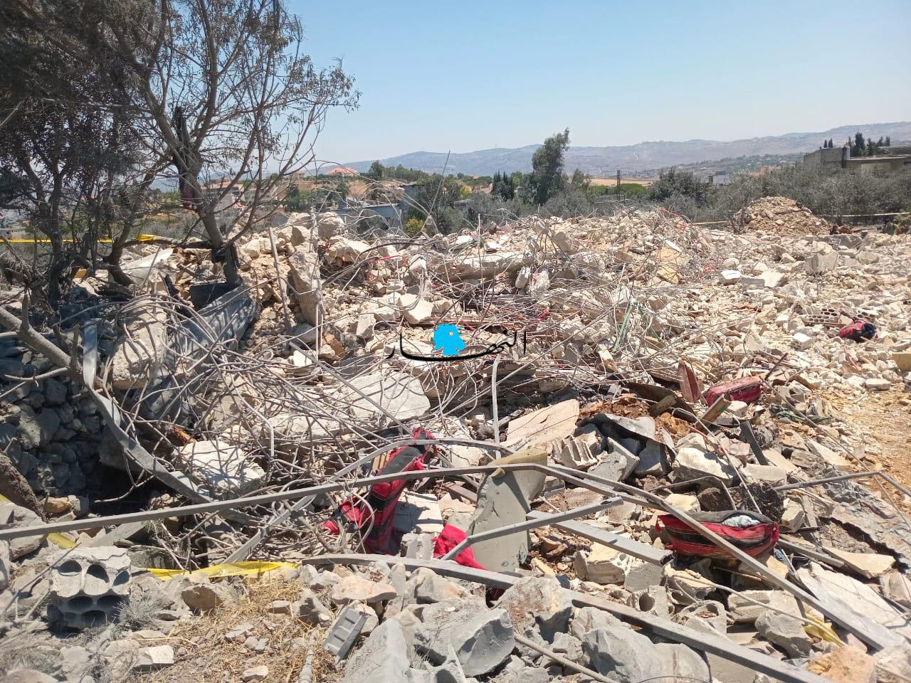 عدسة النهار في الجميجمة بعد المجزرة الإسرائيلية... حي منكوب ومبنى سكني سوي بالأرض (صور)